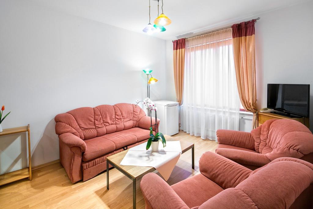 Hotel Monttis Sucha Beskidzka Rum bild