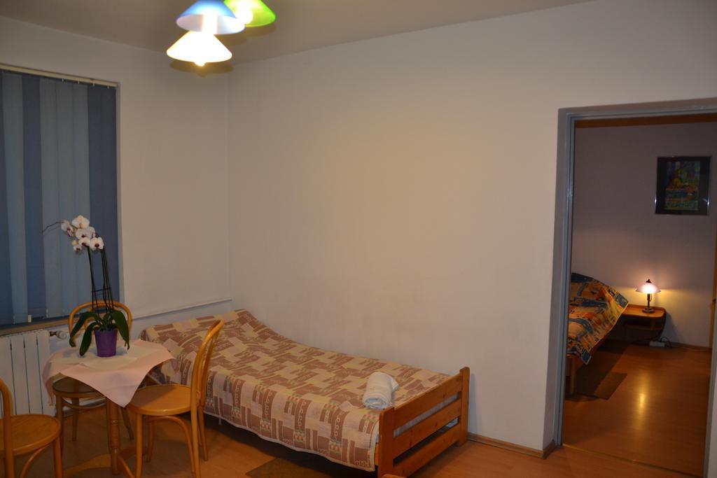 Hotel Monttis Sucha Beskidzka Rum bild