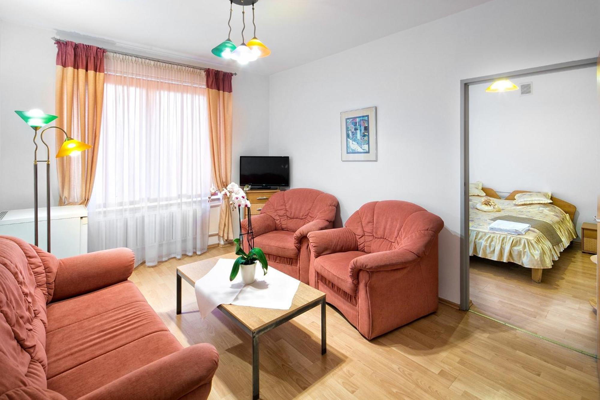 Hotel Monttis Sucha Beskidzka Rum bild