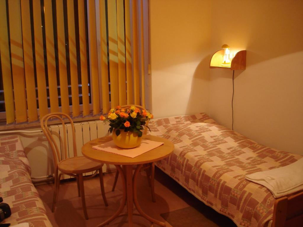 Hotel Monttis Sucha Beskidzka Rum bild